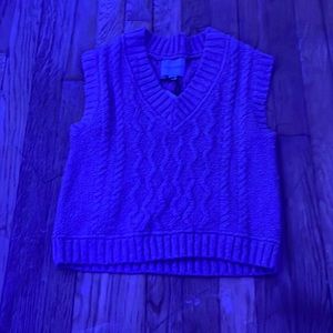 Light brown sweater vest, brand new,